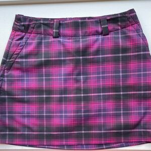Nike Golf, Nike FitDry, Ladies Skort, Plaid, Pleats, pockets, NWOT, Size 8